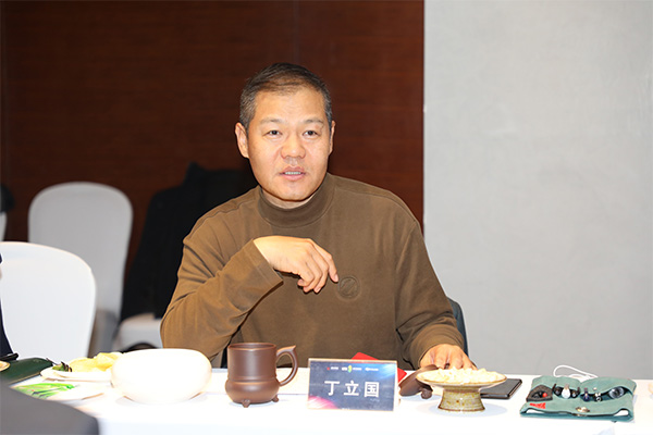 丁立国.jpg